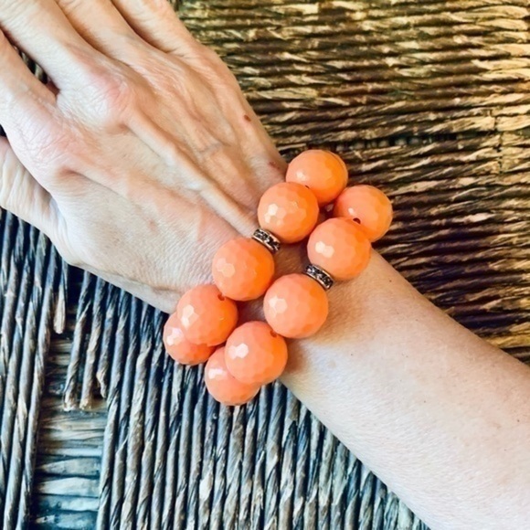 ๐J Crew Bundle of Two Chunky Peach Faceted Bead Stretch Bracelets w Rhinestones - Picture 5 of 6